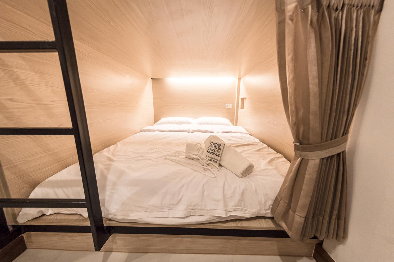 Naratel Hostel Bangkok Eksteriør billede