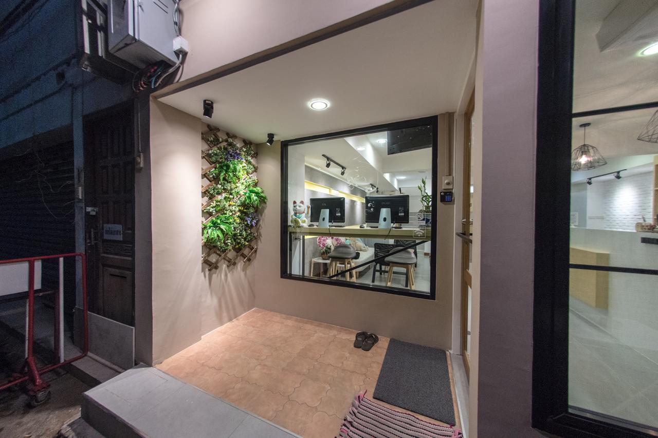 Naratel Hostel Bangkok Eksteriør billede