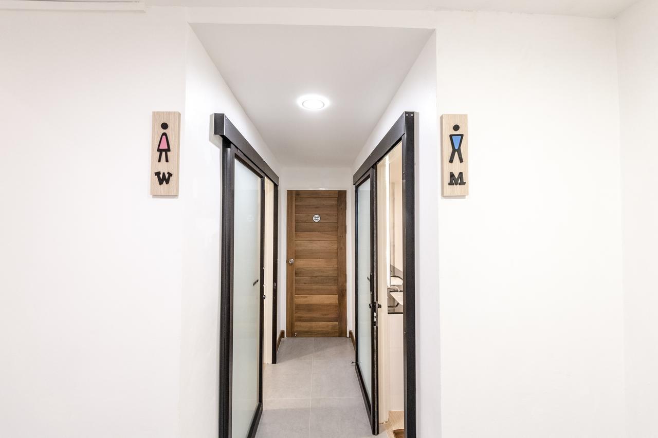 Naratel Hostel Bangkok Eksteriør billede